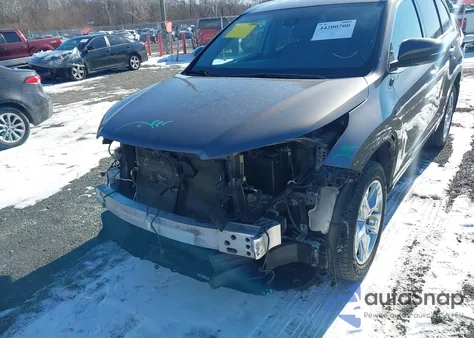 2018 Toyota Highlander Limited z USA, uszkodzony, nr VIN 5TDDZRFH2JS887222